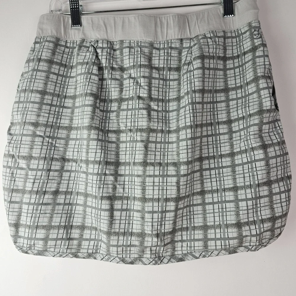 TASC Skirt Womens Size M Gray Plaid Skort Active Hiking Walking‎ Outdoor Ladies